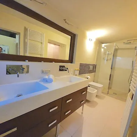 Martin Con Piscina Privata Апартаменты *